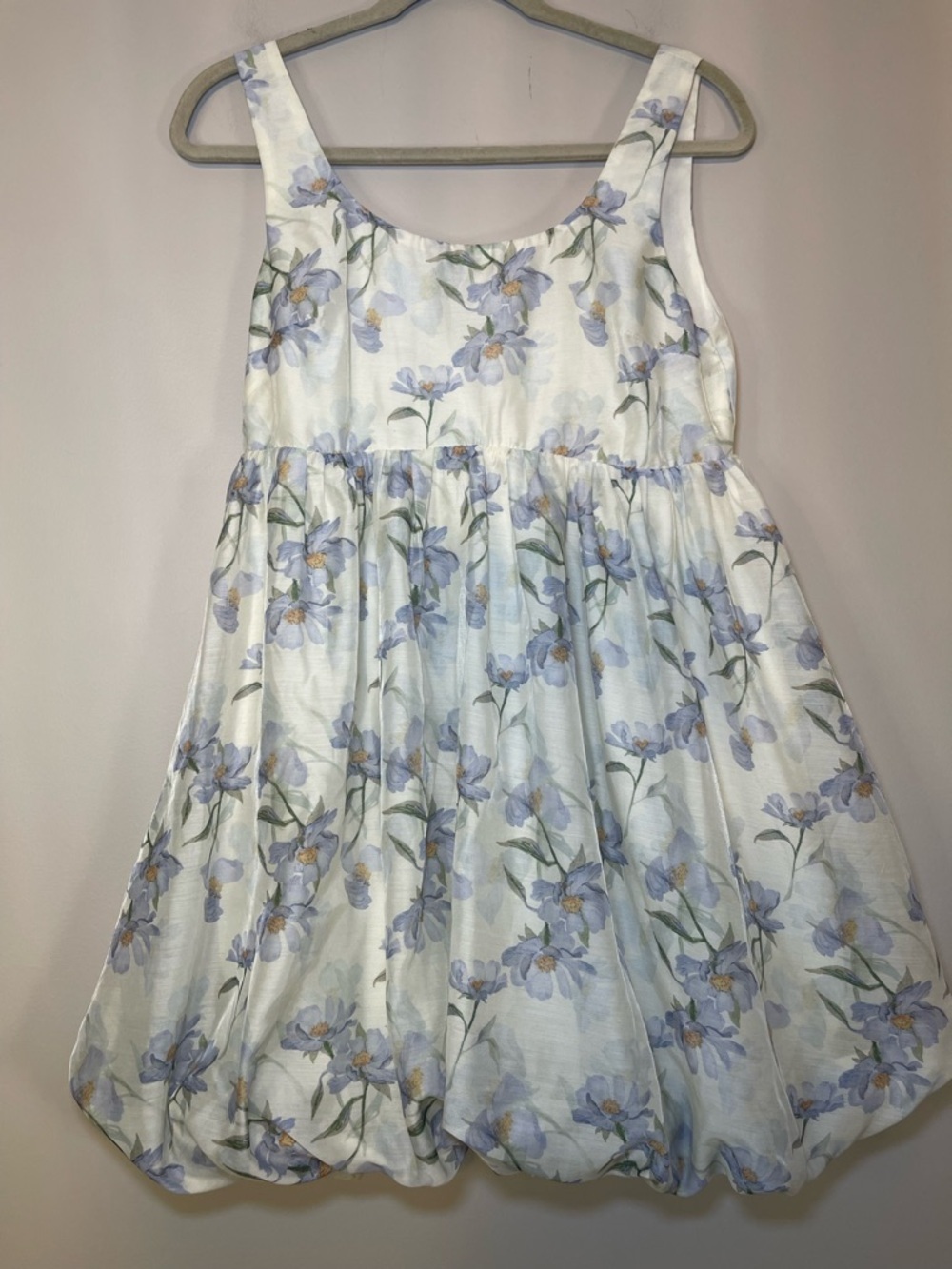 White Floral Bubble-Hem Sundress with Soft Blue Blooms